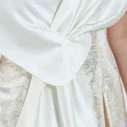 SWING Satin Stola Ivory -Jurken Verkoopwinkel Satinstolaivory Ivory 5